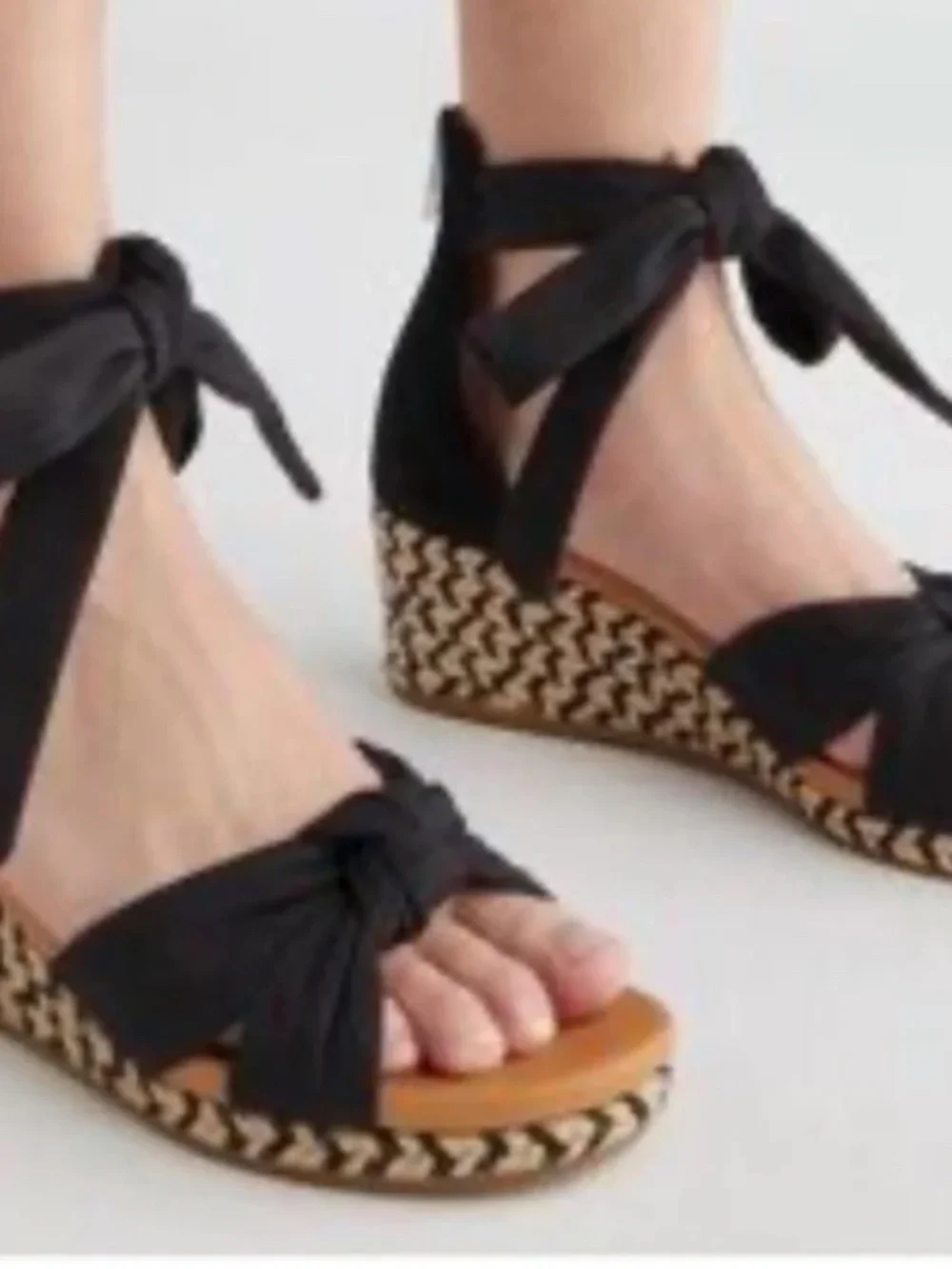 UGG Women’s Yarrow Black Canvas Espadrille Wedge Sandals sz 10